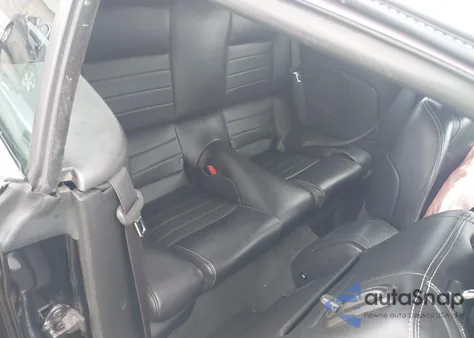 2014 Ford Mustang V6 Premium z USA, uszkodzony, nr VIN 1ZVBP8EM8E5317174